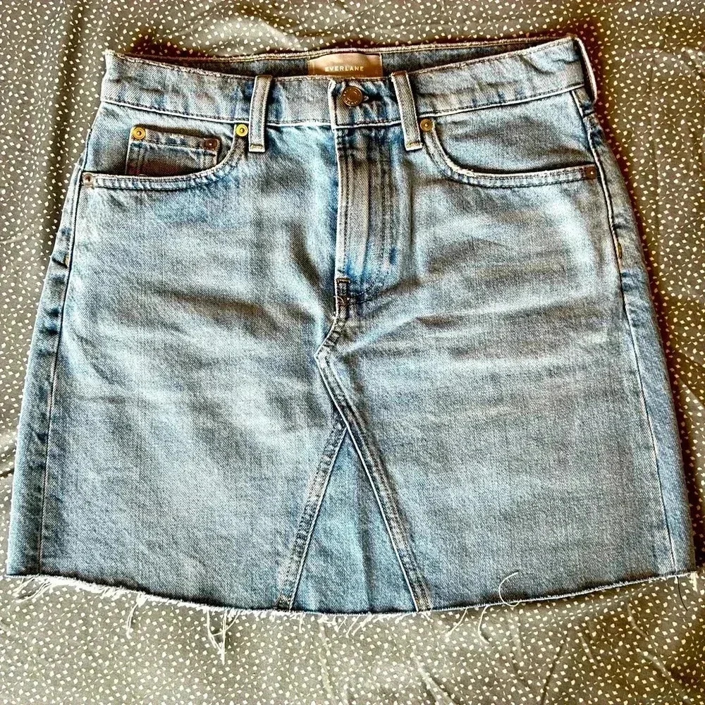 Everlane The Reconstructed Denim Skirt in Vintage Light Blue Raw Hem